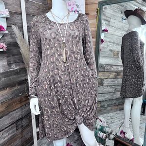 Impressions Cozy In Leopard Shift Dress in Mocha With Pockets Medium 💗